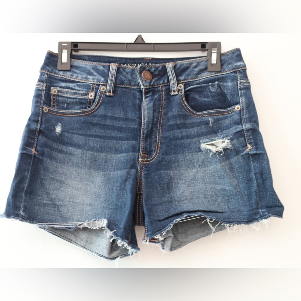 AMERICAN EAGLE OUTFITTERS Medium Wash Super Stretch Cut Off Jean Shorts sz 6